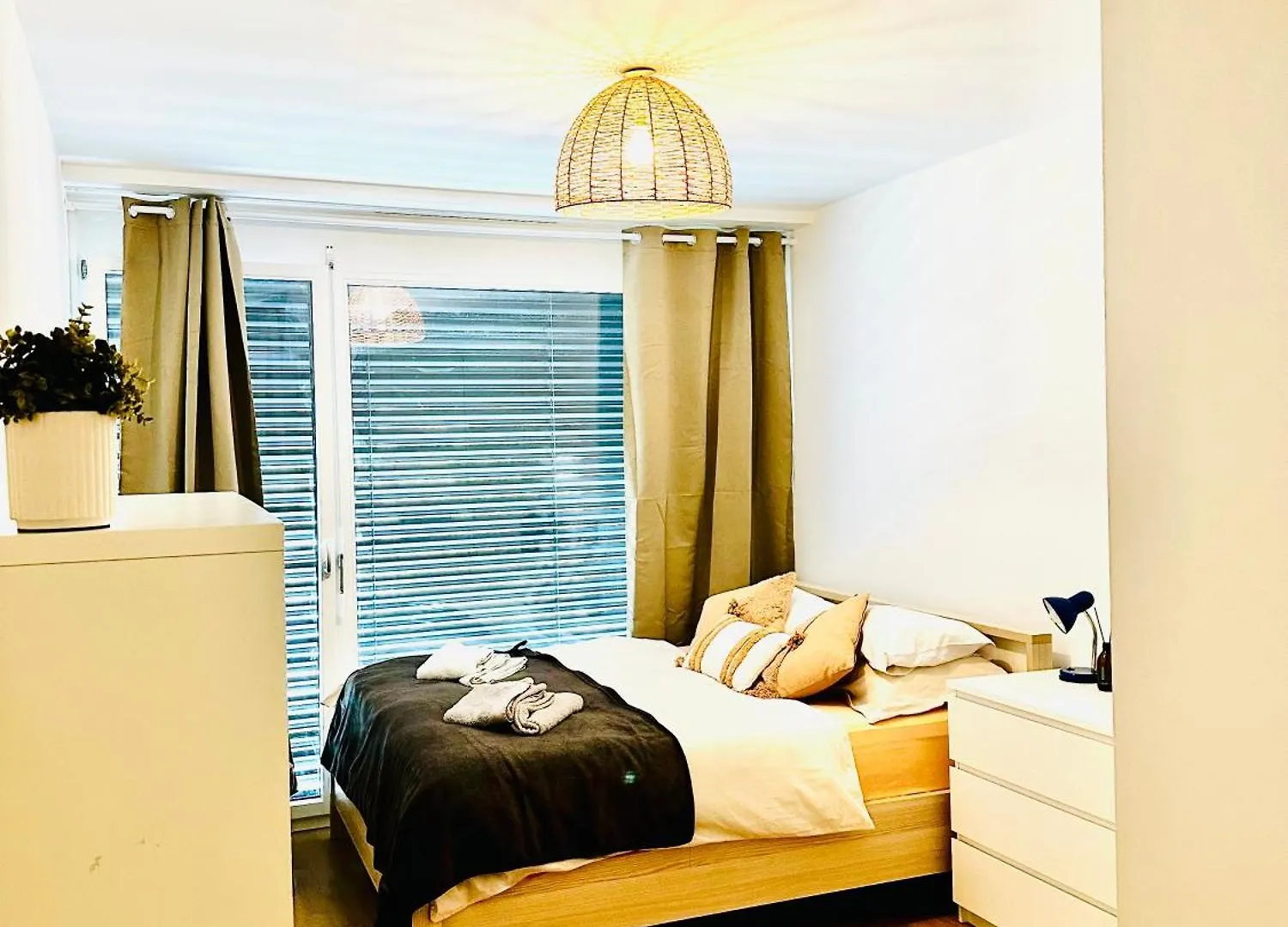 Apartment Magnifique, 2 Chambres A 8 Minutes A Pieds Du Jet D'Eau! Geneva